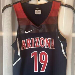 Nike University Arizona Wildcats Replica Youth Jersey Kid’s Large